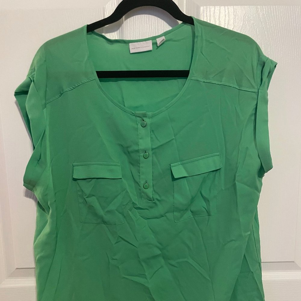 Kelly Green Blouse